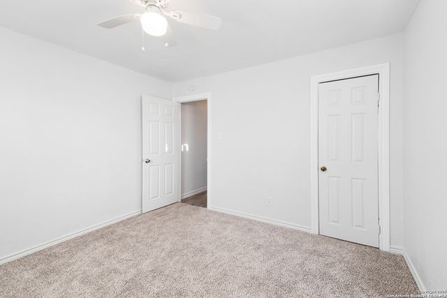 433 AZUCENA ST, San Antonio, TX 78237