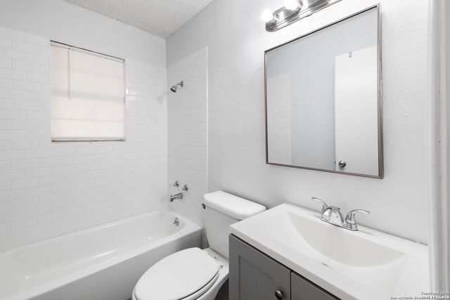 433 AZUCENA ST, San Antonio, TX 78237