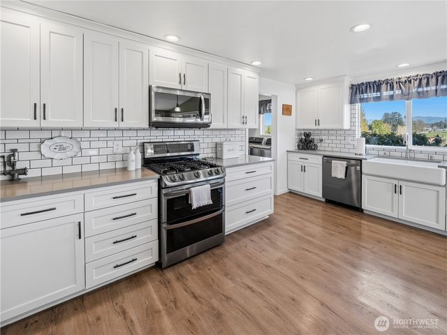 18703 SE 384th Street, Auburn, WA 98092