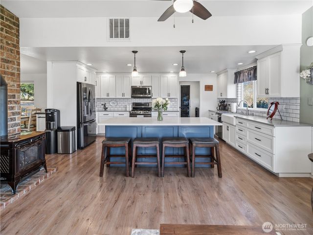 18703 SE 384th Street, Auburn, WA 98092