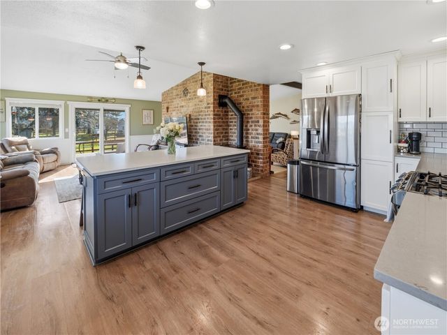 18703 SE 384th Street, Auburn, WA 98092