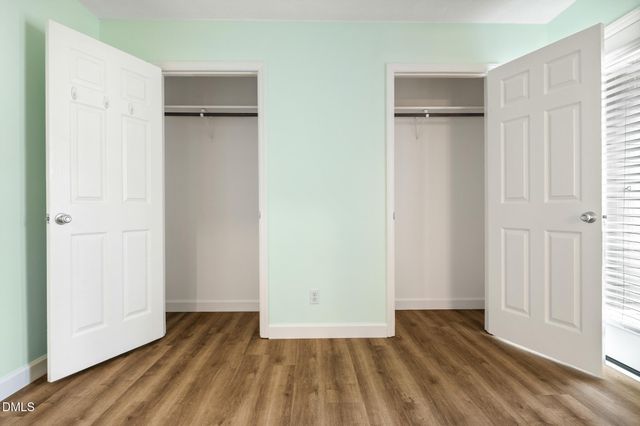 121 Westview Drive Apt 27, Carrboro, NC 27510