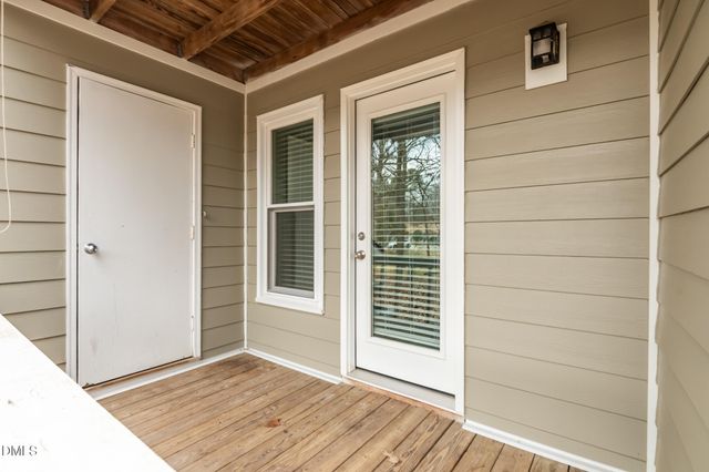 121 Westview Drive Apt 27, Carrboro, NC 27510