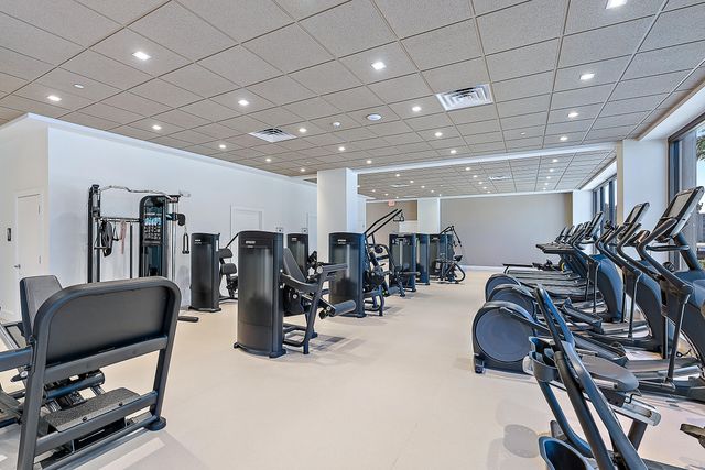 100 Lakeshore Drive 354, North Palm Beach, FL 33408