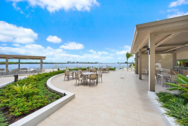 100 Lakeshore Drive 354, North Palm Beach, FL 33408