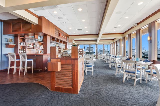 100 Lakeshore Drive 354, North Palm Beach, FL 33408