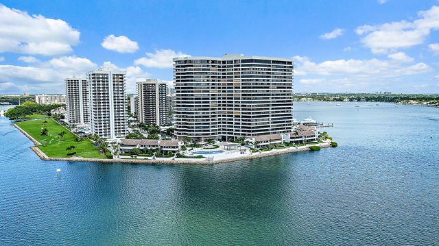 100 Lakeshore Drive 354, North Palm Beach, FL 33408