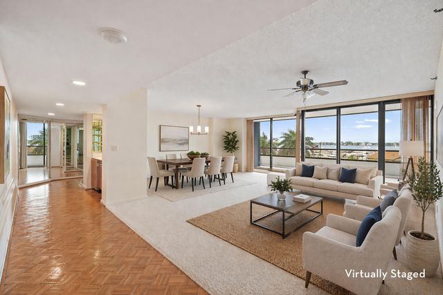 100 Lakeshore Drive 354, North Palm Beach, FL 33408