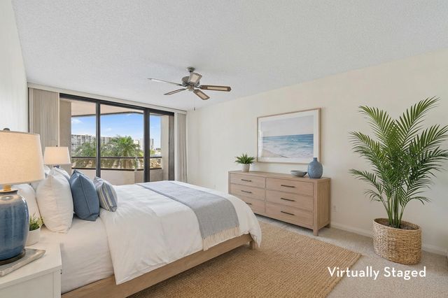 100 Lakeshore Drive 354, North Palm Beach, FL 33408