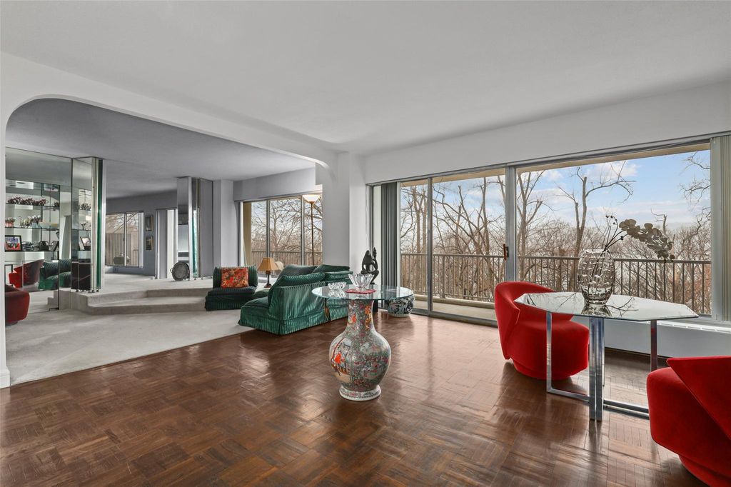 4455 Douglas Avenue 3FE, Bronx, NY 10471