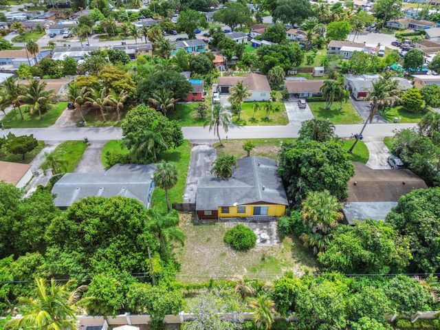 877 Sarazen Drive, Lake Belvedere Estates, West Palm Beach, FL 33413