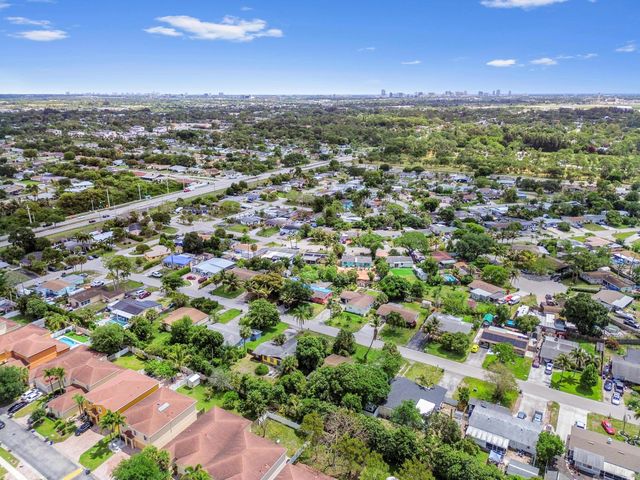 877 Sarazen Drive, Lake Belvedere Estates, West Palm Beach, FL 33413