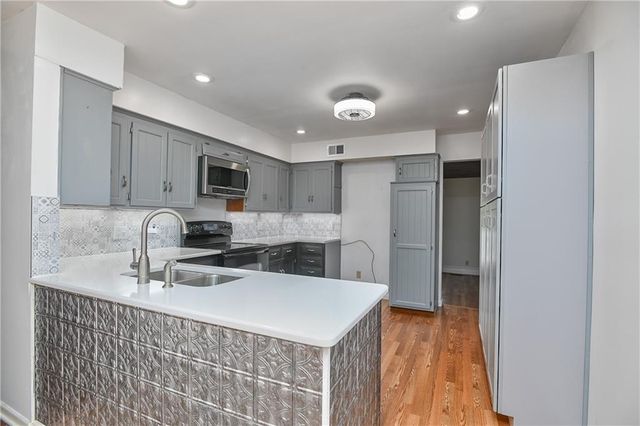 1040 S Wyckford Street, Olathe, KS 66061