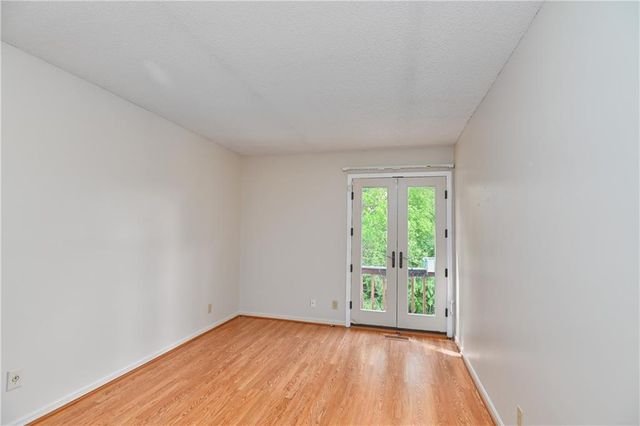 1040 S Wyckford Street, Olathe, KS 66061