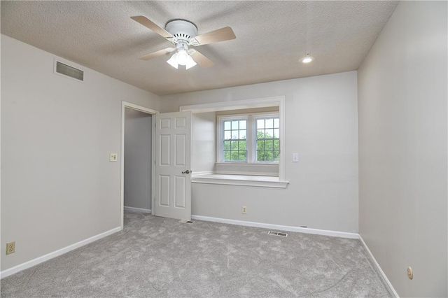 1040 S Wyckford Street, Olathe, KS 66061