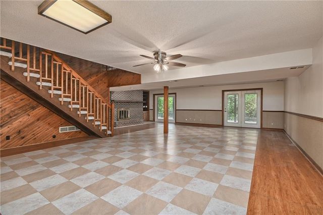 1040 S Wyckford Street, Olathe, KS 66061