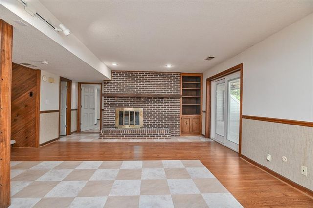 1040 S Wyckford Street, Olathe, KS 66061