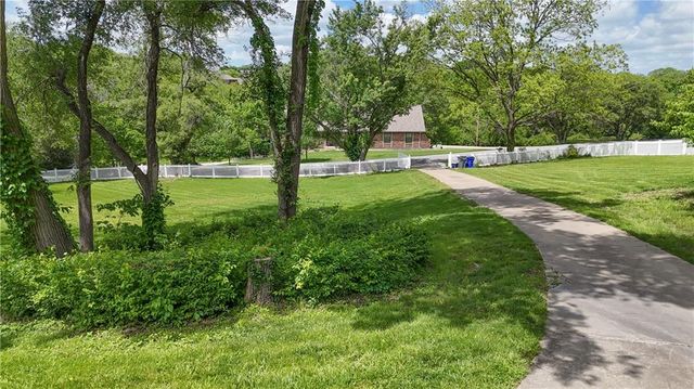 1040 S Wyckford Street, Olathe, KS 66061