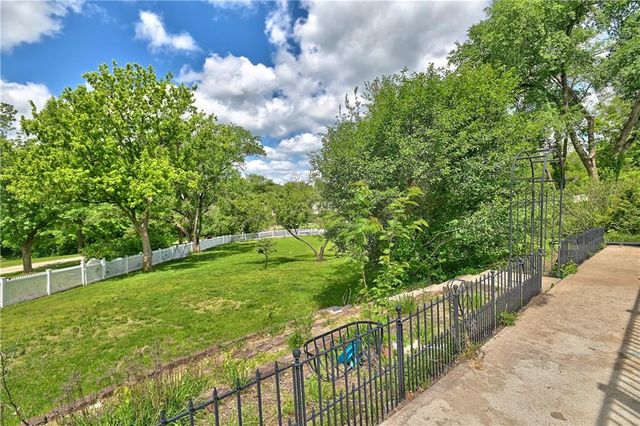 1040 S Wyckford Street, Olathe, KS 66061