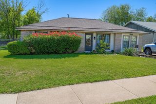 405 Thistlewood DR, Austin, TX 78745