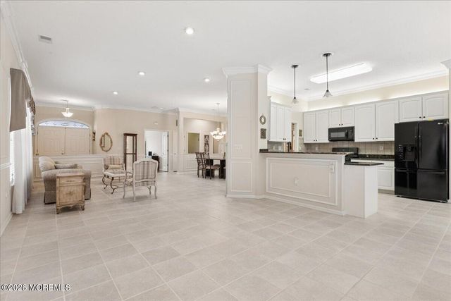 54 Silverside Road, Lakewood, NJ 08701