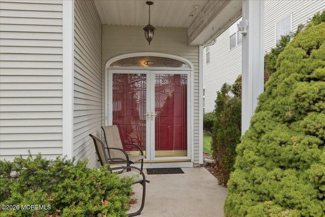 54 Silverside Road, Lakewood, NJ 08701