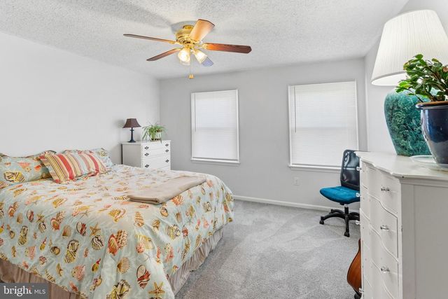 12 DOVER PL, Swedesboro, NJ 08085