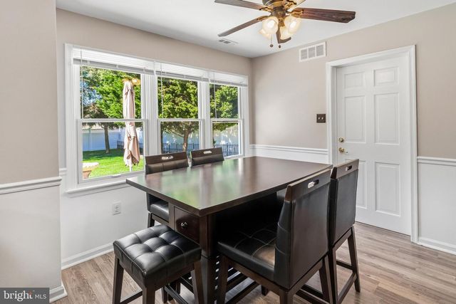 12 DOVER PL, Swedesboro, NJ 08085