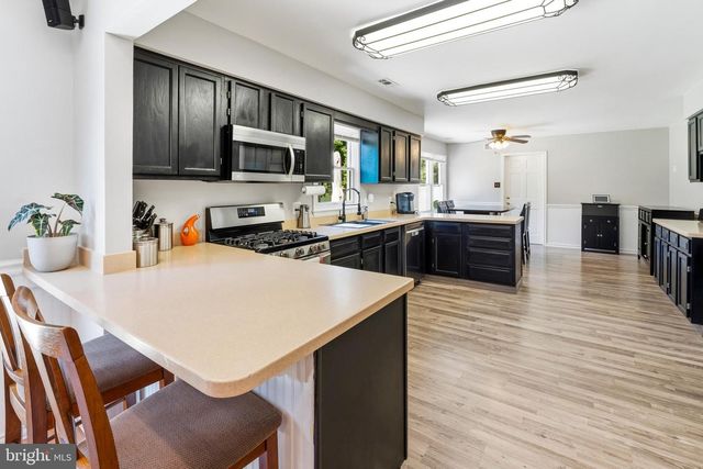 12 DOVER PL, Swedesboro, NJ 08085