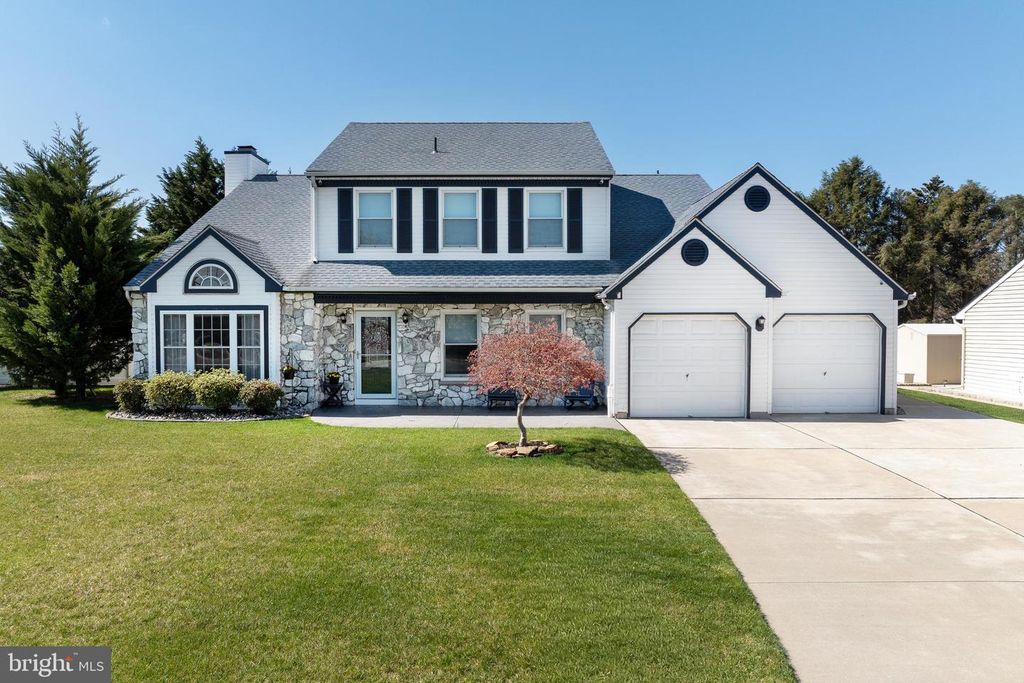 12 DOVER PL, Swedesboro, NJ 08085