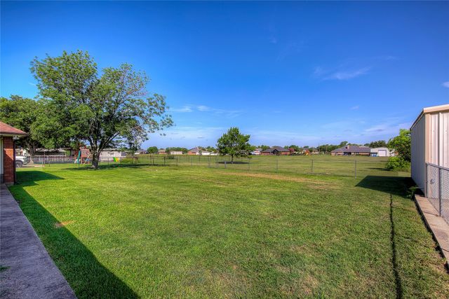 11252 Jennifer Circle, Forney, TX 75126
