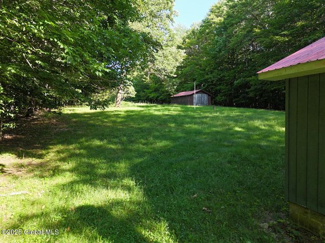10 Blue Bird Drive, Lake Luzerne, NY 12846