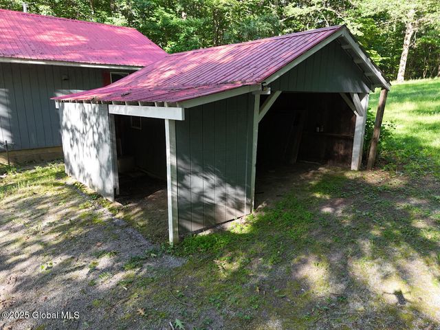 10 Blue Bird Drive, Lake Luzerne, NY 12846