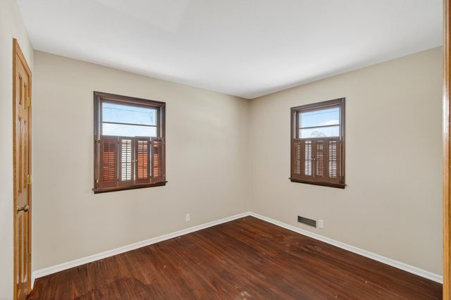 6330 Perry Avenue N, Brooklyn Center, MN 55429