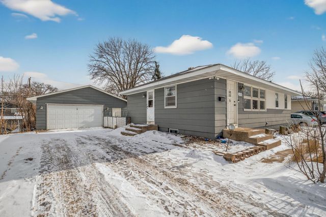 6330 Perry Avenue N, Brooklyn Center, MN 55429