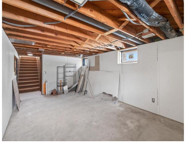 6330 Perry Avenue N, Brooklyn Center, MN 55429