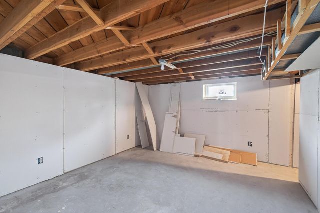 6330 Perry Avenue N, Brooklyn Center, MN 55429