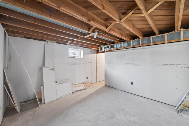 6330 Perry Avenue N, Brooklyn Center, MN 55429