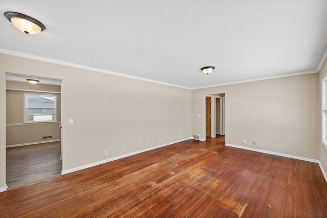 6330 Perry Avenue N, Brooklyn Center, MN 55429