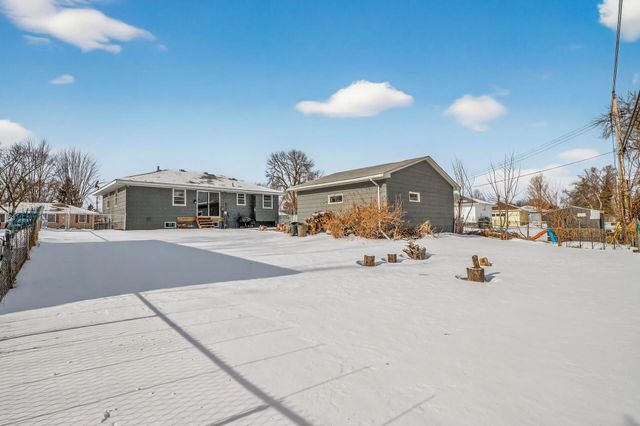 6330 Perry Avenue N, Brooklyn Center, MN 55429