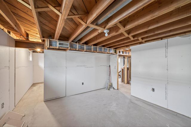 6330 Perry Avenue N, Brooklyn Center, MN 55429