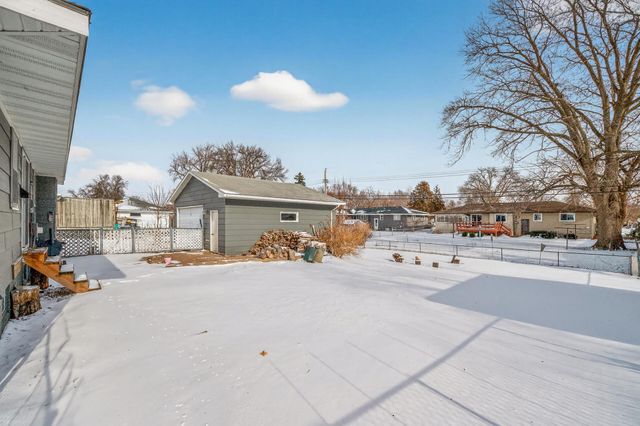 6330 Perry Avenue N, Brooklyn Center, MN 55429