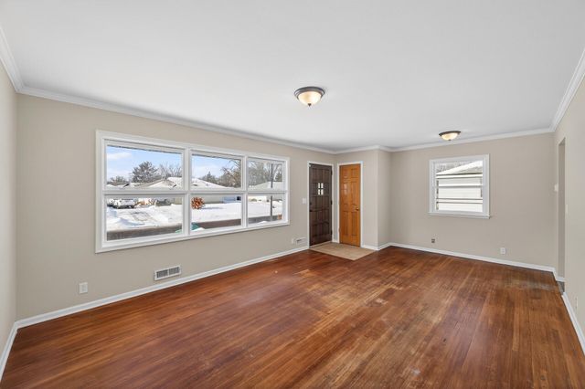 6330 Perry Avenue N, Brooklyn Center, MN 55429