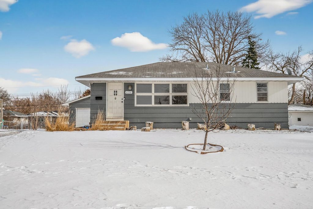 6330 Perry Avenue N, Brooklyn Center, MN 55429