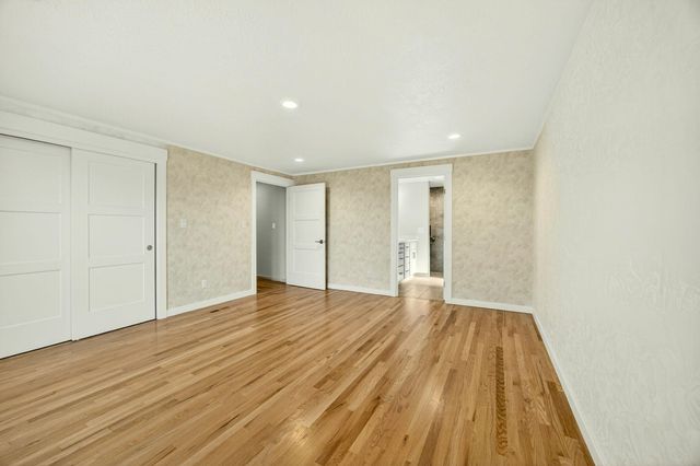 6023 Hillcrest Road, Medford, OR 97504