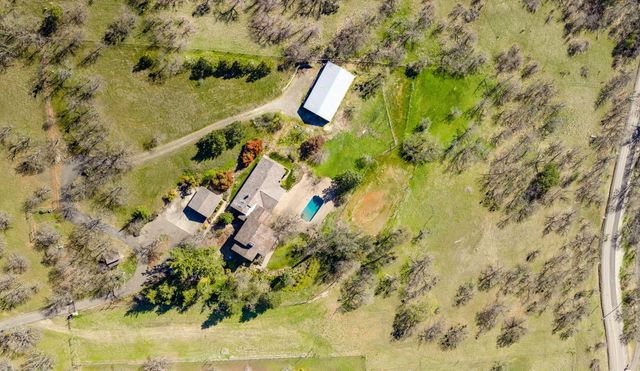 6023 Hillcrest Road, Medford, OR 97504