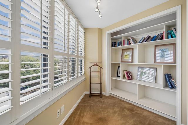 101 Westcott Street 305, Houston, TX 77007