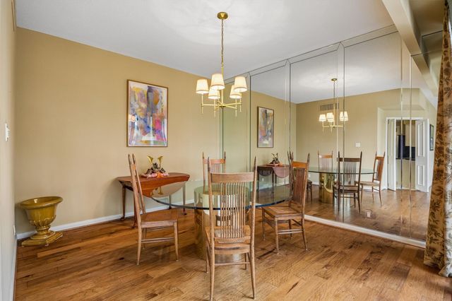 101 Westcott Street 305, Houston, TX 77007