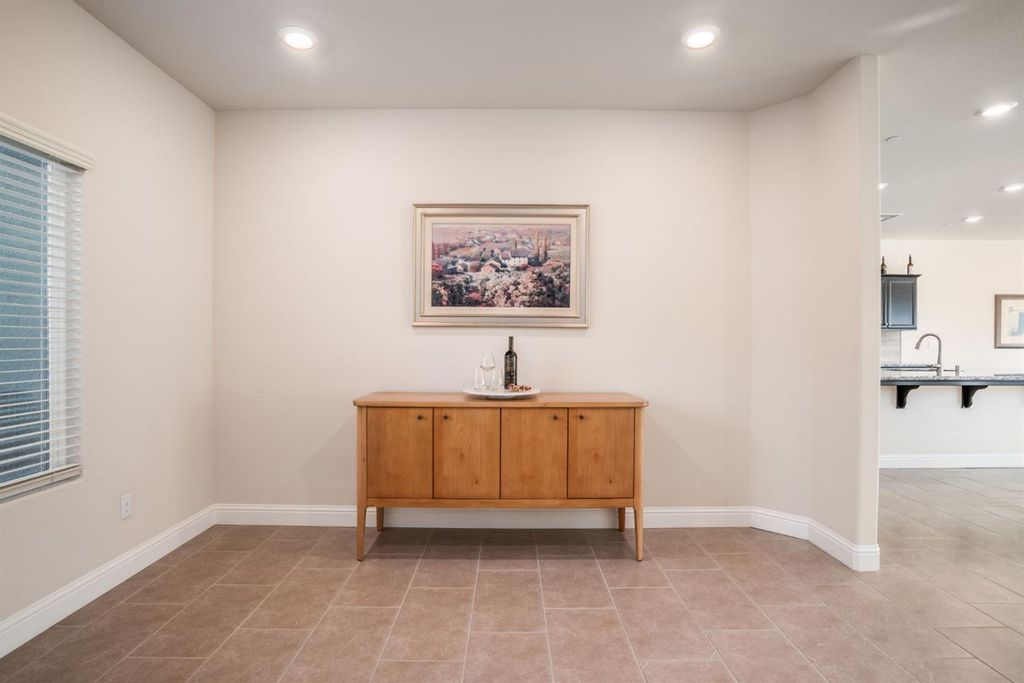 Image 12 of property listing at 1797 Clearwater Street, Tulare, CA 93274