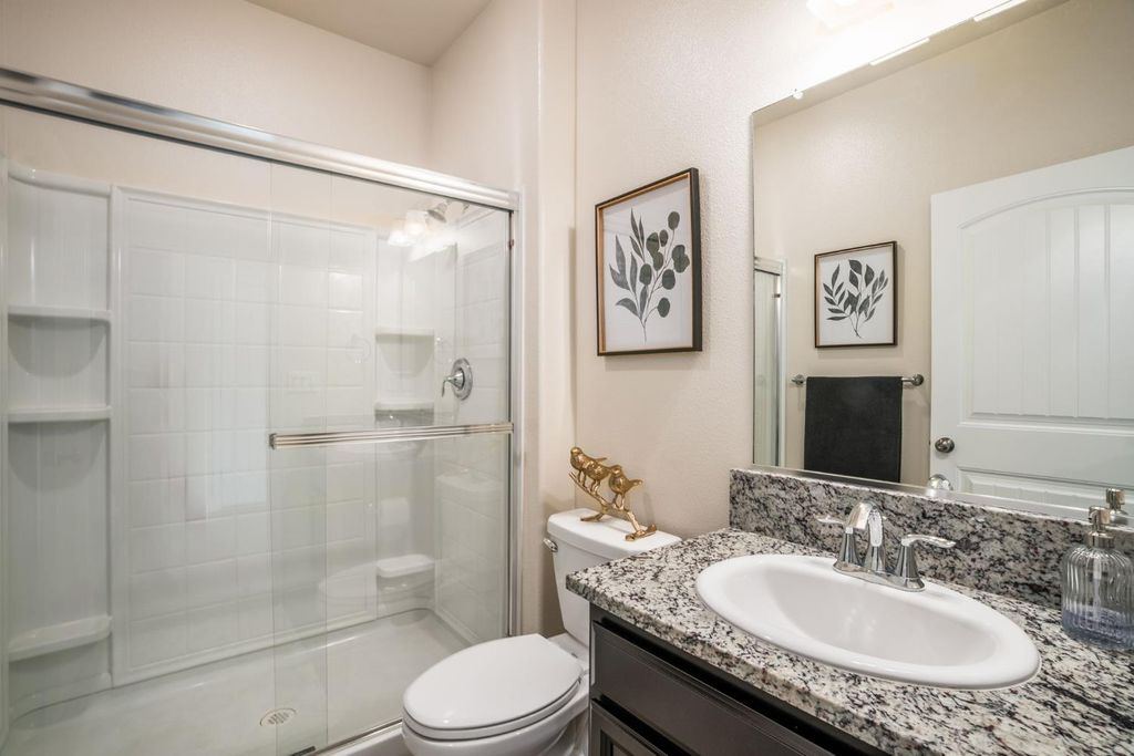 Image 22 of property listing at 1797 Clearwater Street, Tulare, CA 93274